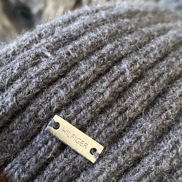 Tommy Hilfiger faux fur front sweater - Picture 5 of 6